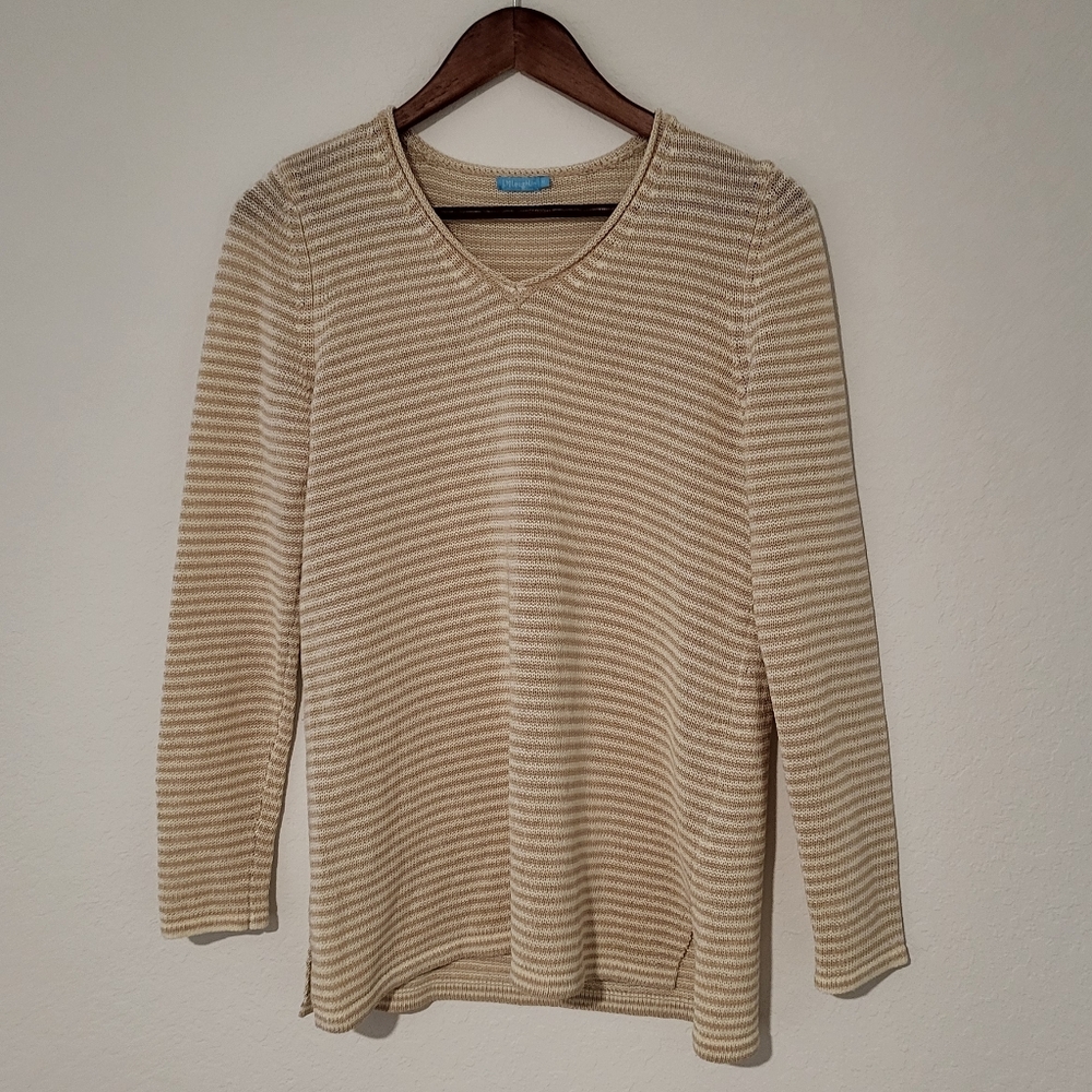 J. McLaughlin Beige and White Chevron Knit Long sleeve V Neck Sweater Size M